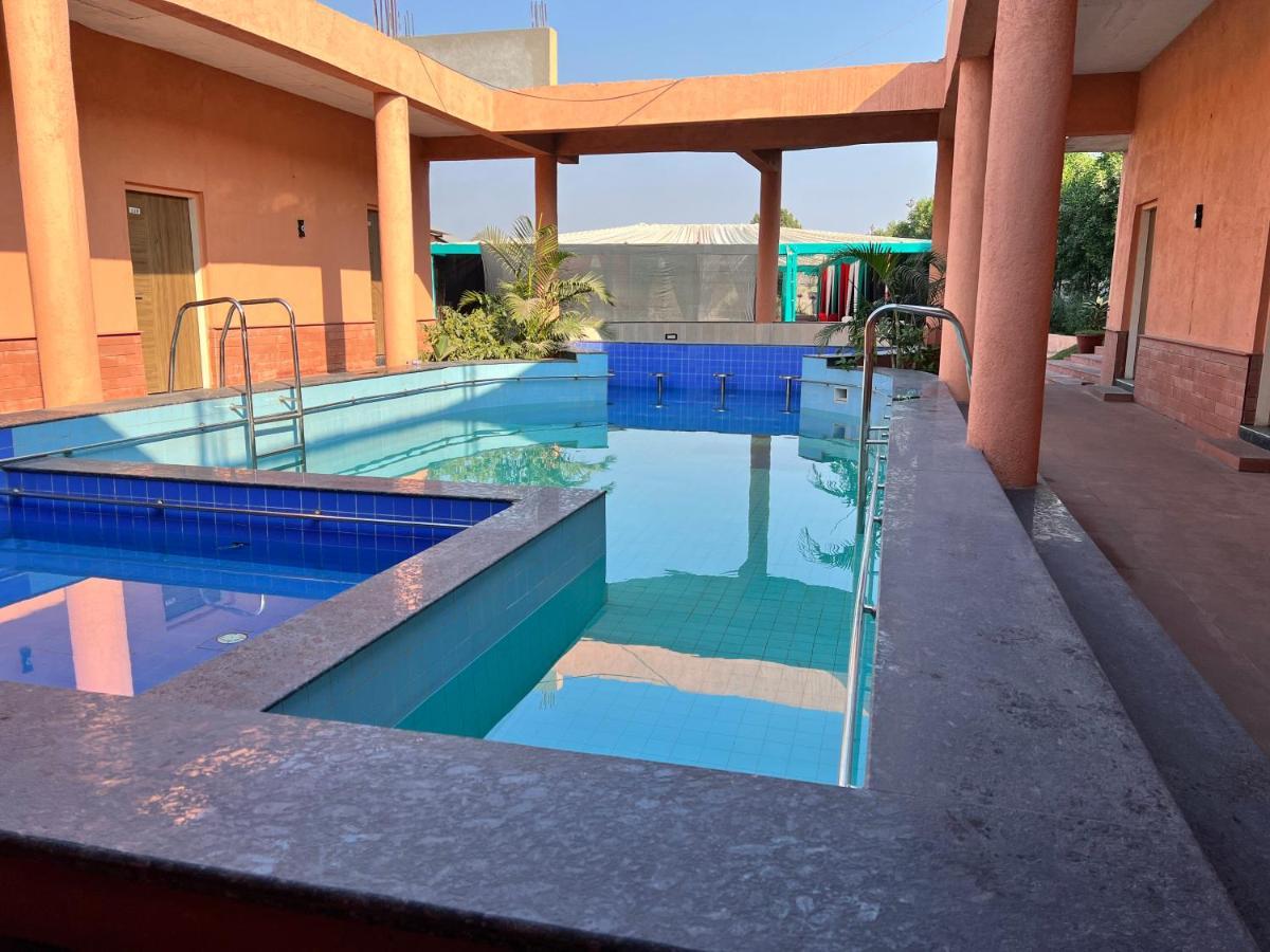 Santu Basil - An Eco Resort Bhavnagar Ngoại thất bức ảnh